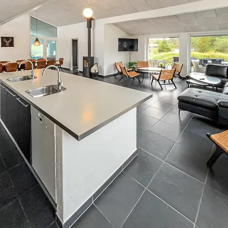 別荘 In With Sauna ブラーバンド