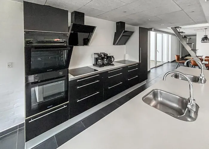 In With Sauna بيت للعطل *