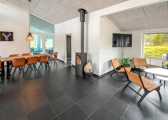 بيت للعطل In With Sauna *